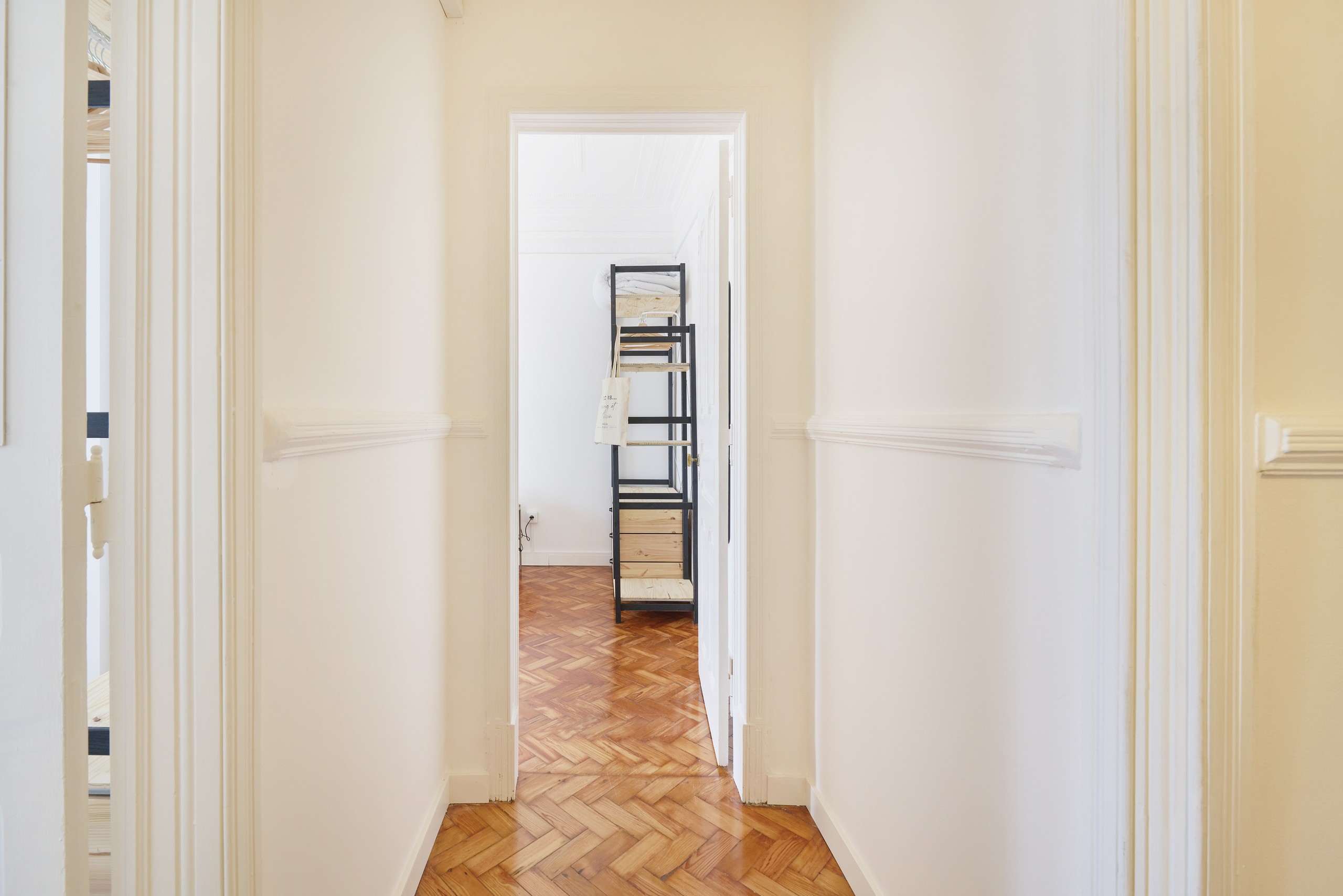 Rent Room Lisbon - Príncipe Real 11# - hallways