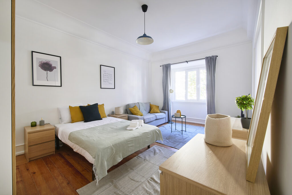 Rent Room Lisbon - Marquês de Pombal 74# - room 1