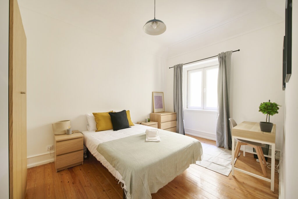 Rent Room Lisbon - Marquês de Pombal 74# - room 4