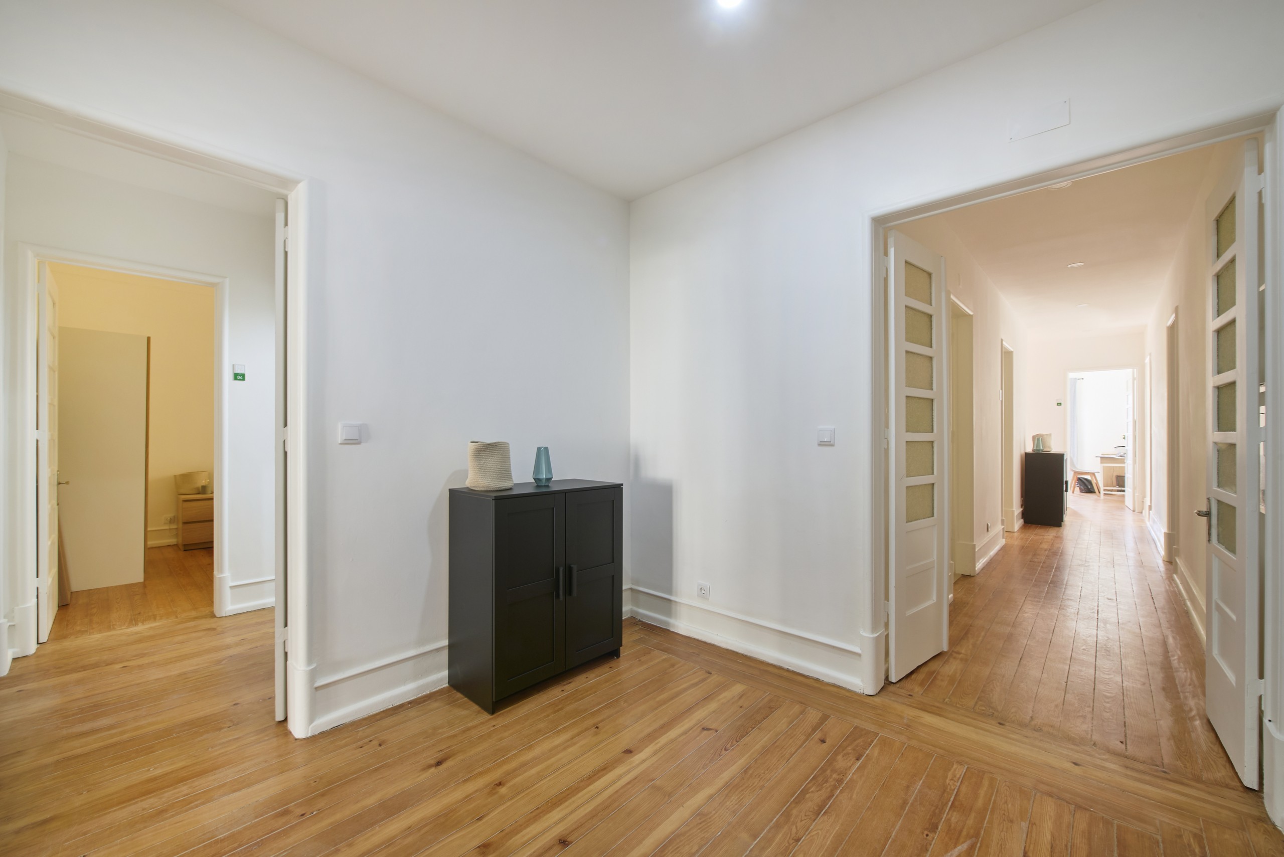 Rent Room Lisbon - Marquês de Pombal 74# - hallways