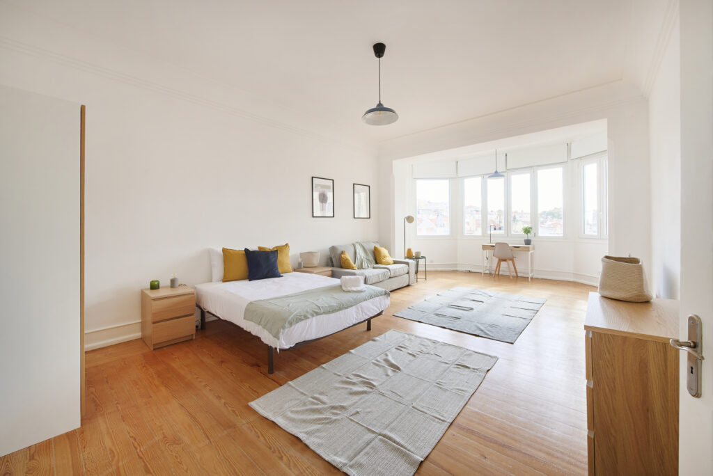 Rent Room Lisbon - Marquês de Pombal 74# - room 6