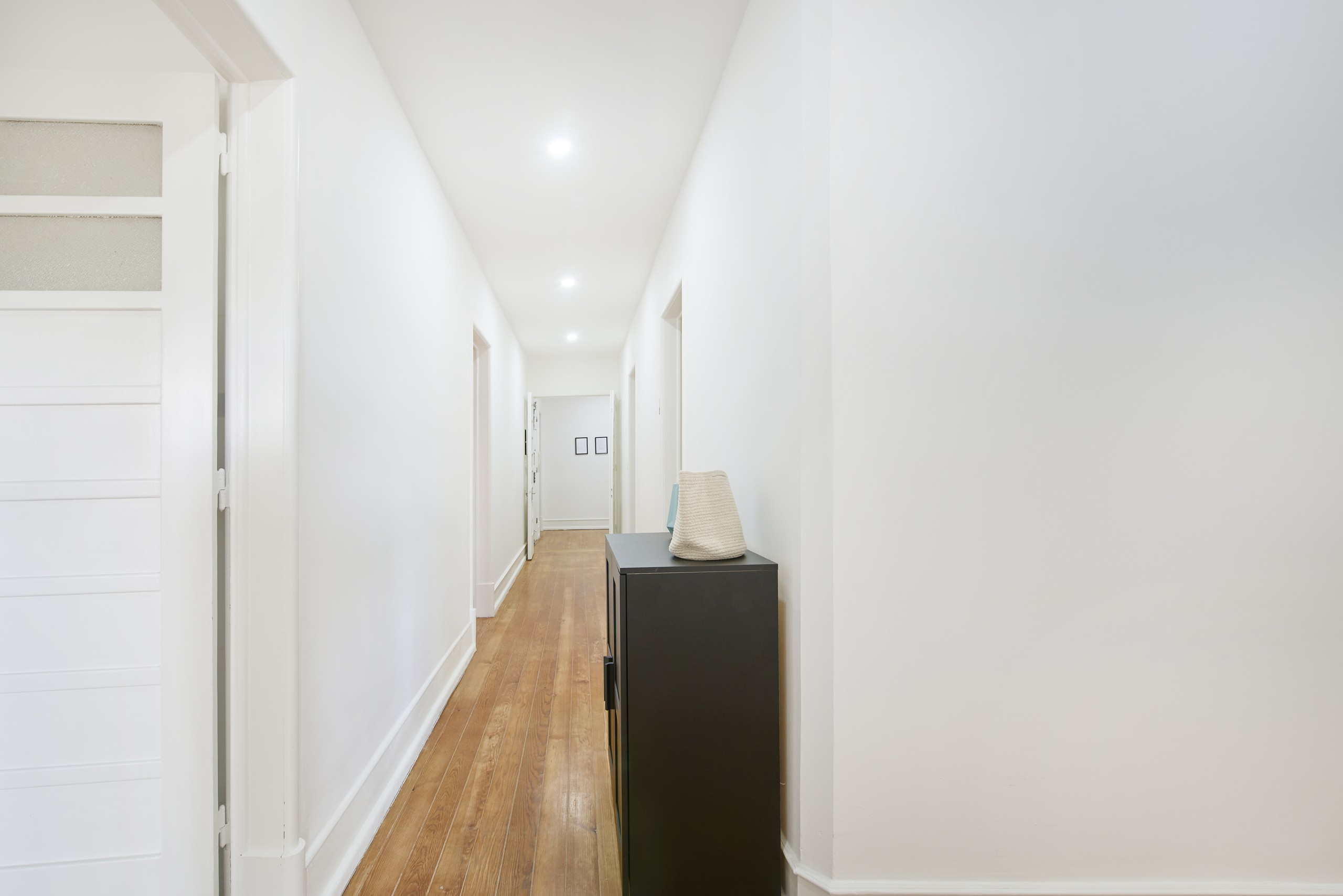 Rent Room Lisbon - Marquês de Pombal 74# - hallways