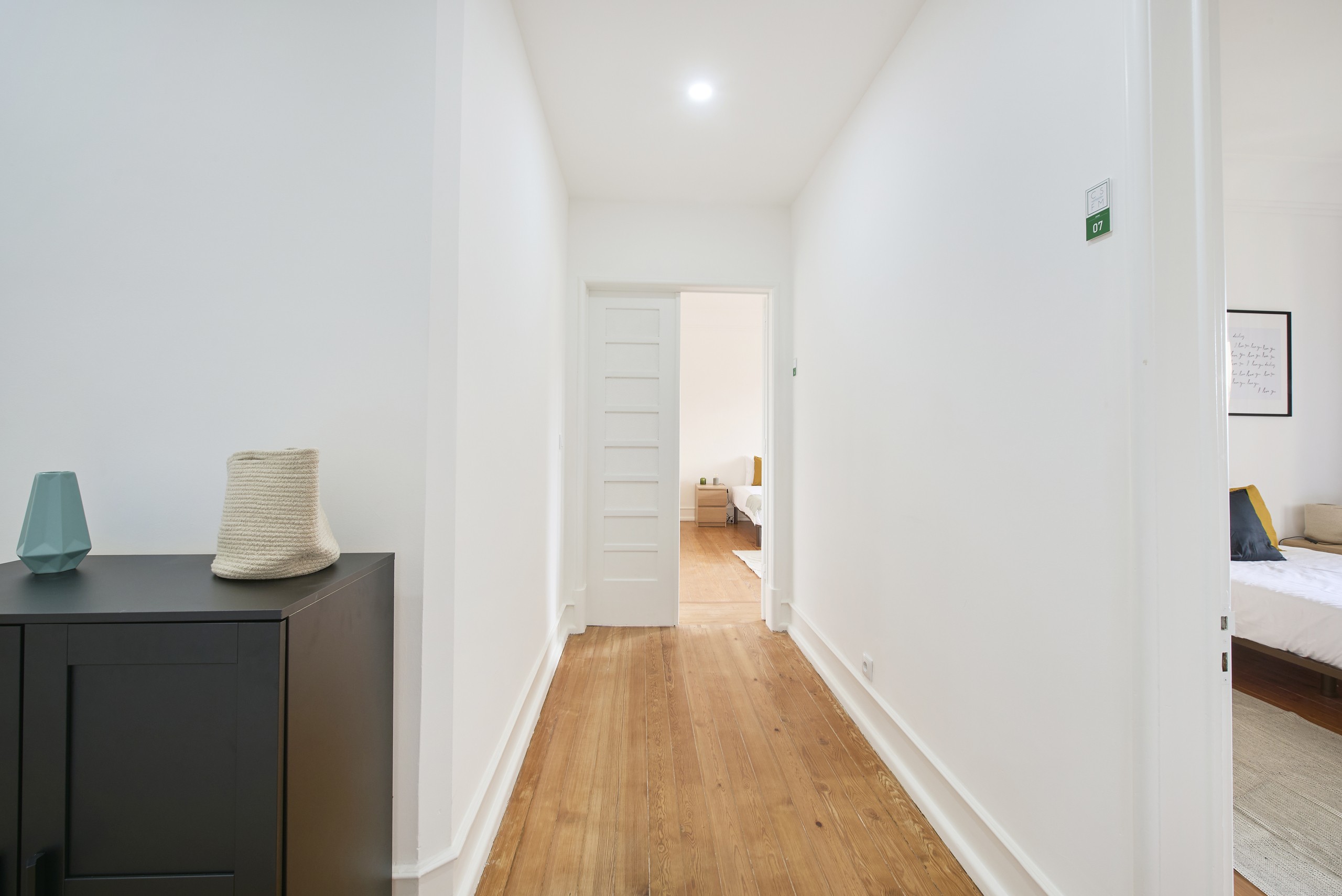 Rent Room Lisbon - Marquês de Pombal 74# - hallways