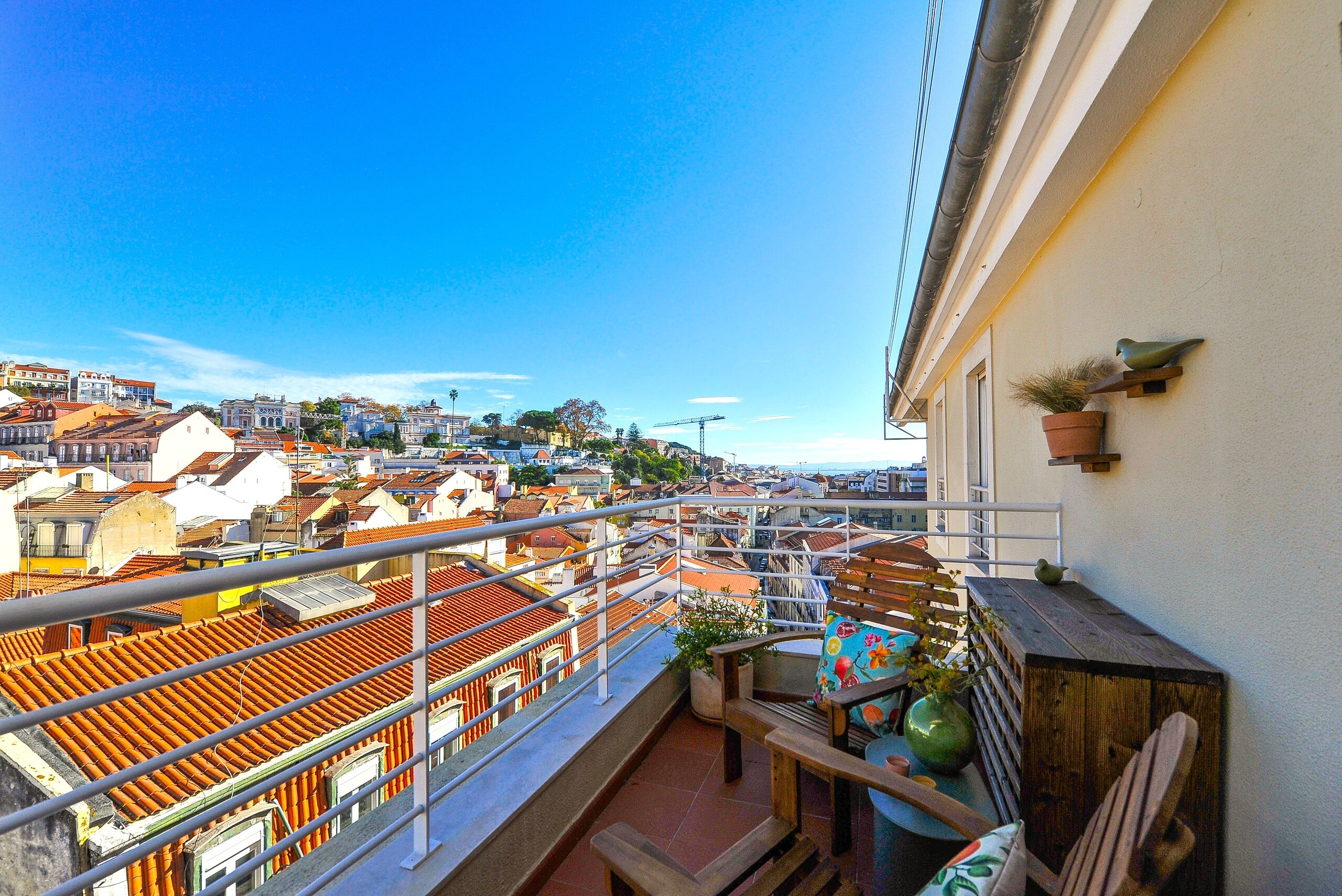 Rent Room Lisbon - Avenida 75# - Balcony